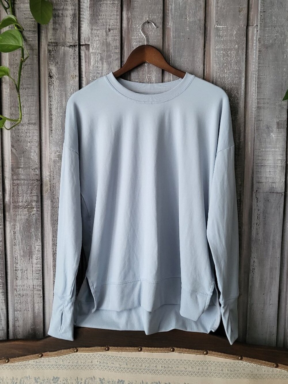 Bench Women Light Blue Activewear Sweatshirt Long Sleeve Thumbholes L